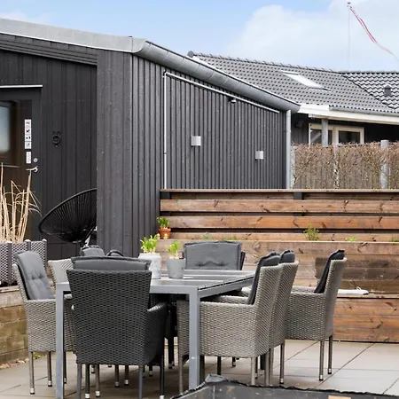 Holiday home In With Kitchen *